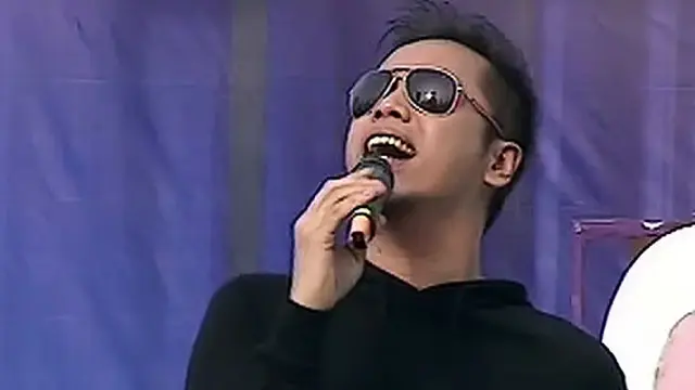 Sammy Simorangkir - Dia