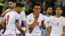 Gelandang Iran #18 Amirhossein Hosseinzadeh merayakan gol ketiga timnya selama pertandingan kualifikasi zona Asia Piala Dunia 2026 Grup A antara Iran dan Korea Utara di Kompleks Olahraga Azadi di Teheran pada 10 Juni 2025. (ATTA KENARE/AFP)