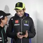 Valentino Rossi (kanan) dan Franco Morbidelli. (AFP/Jose Jordan)