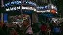 Berita baris elektronik di Times Square, New York mengumumkan kematian legenda sepak bola Pelé pada Kamis, 29 Desember 2022. Sebelum kepergiannya, Pele menjalani perawatan intensif di rumah sakit Albert Einstein, Sao Paulo selama satu bulan terakhir untuk berjuang sembuh dari kanker usus yang dideritanya sejak 2021. (AP Photo/Ted Shaffrey)