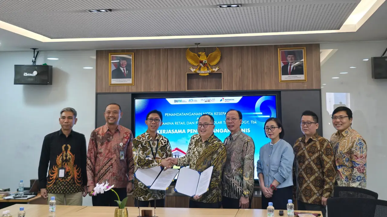 Lippo Group dan PT Pertamina Retail menandatangani kesepakatan strategis kerja sama pengembangan bisnis, Rabu, 8 Januari 2025, di Jakarta. (Dok Lippo)