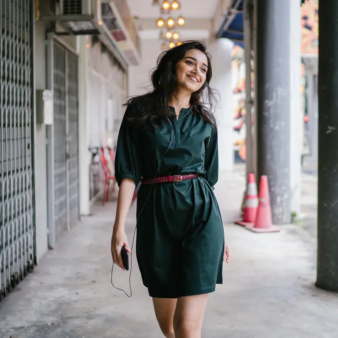 wanita oktober bahagia lagi