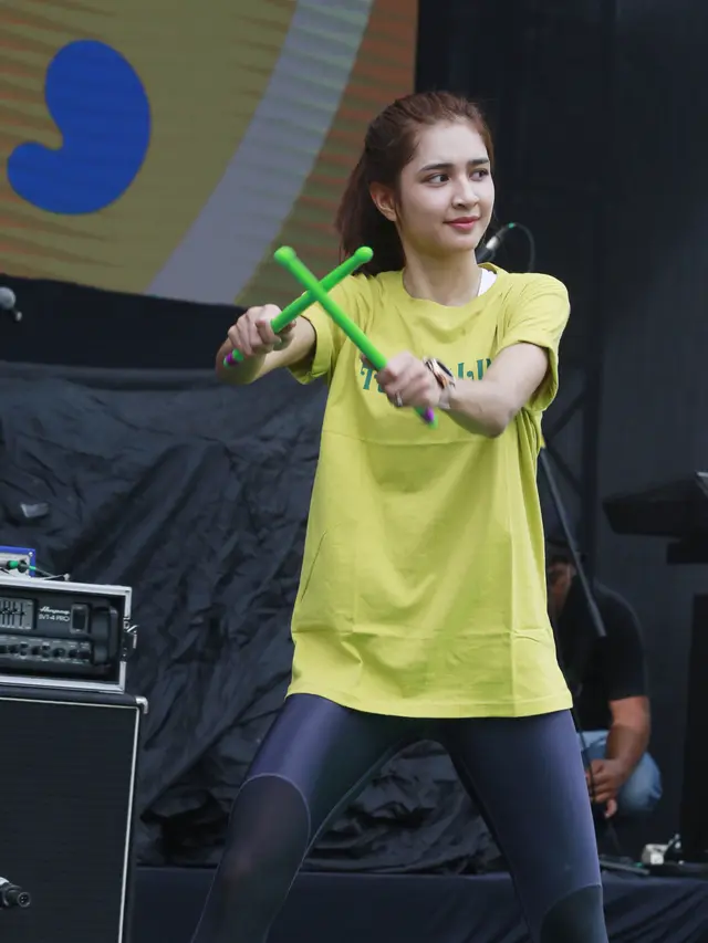 [Fimela] Mikha Tambayong