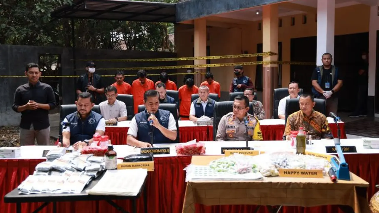 Bareskrim Polri mengungkap peredaran narkoba yang dikemas dalam keripik pisang yang diproduksi di Kabupaten Bantul, Daerah Istimewa Yogyakarta. (Foto: Humas Polri)