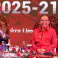 Ketua Umum PDIP Megawati Soekarnoputri bersama Gubernur Bali I Wayan Koster dalam seminar Haluan Pembagunan Bali Masa Depan 100 Tahun Bali Era Baru 2025-2125. (Foto: Dokumentasi PDIP).