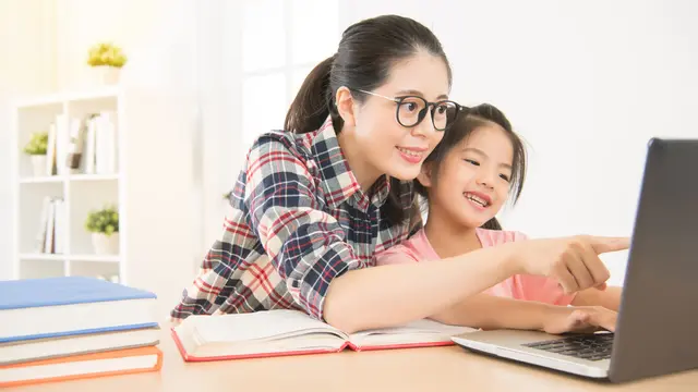 Membaca Cerita Liburan Asyik Arai, Media Belajar di Rumah yang Seru Bersama Anak