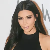 Kim Kardashian kecewa lantaran sang anak lebih dahulu menyebut 'Dadda' daripada 'Momma'.