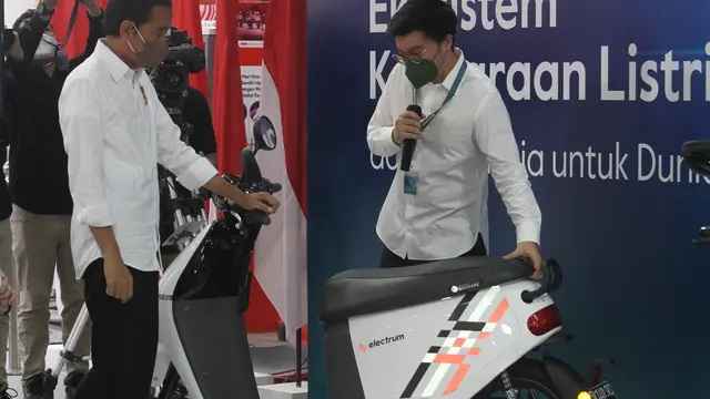 Electrum, perusahaan patungan Gojek dan TBS Energi Utama (TBS), bersama Pertamina, Gogoro, dan Gesits, bersinergi untuk mengakselerasi pengembangan ekosistem kendaraan listrik terintegrasi dan terlengkap di Indonesia (Dok. Gojek)