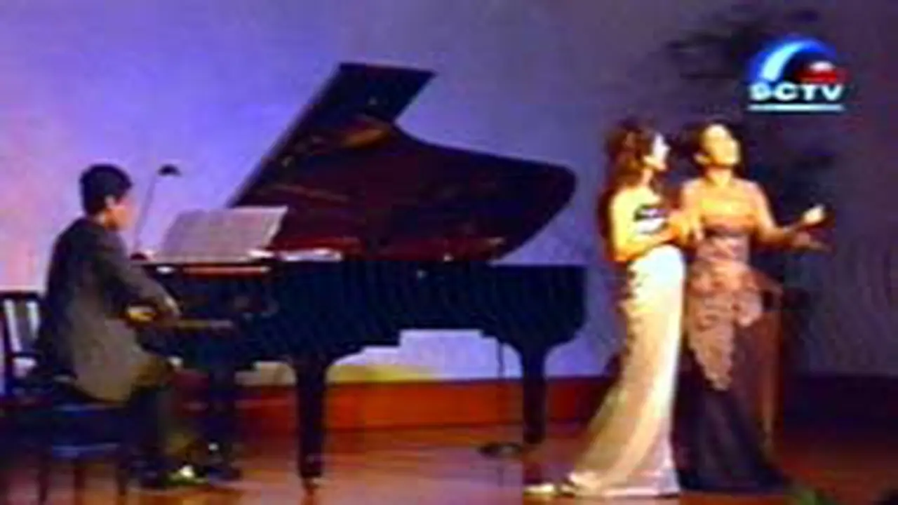 020301aPiano.jpg