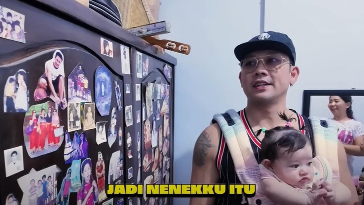 9 Potret Rumah Masa Kecil Denny Sumargo yang Jarang Tersorot, Tampak Sederhana di Gang Kecil - Ceritakan Silsilah Keluarga