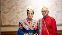 Persiapan Menteri Keuangan Sri Mulyani bersama sang suami Tonny Sumartono saat bersiap hadiri upacara peringatan HUT ke-78 RI (Foto: instagram @smindrawati)