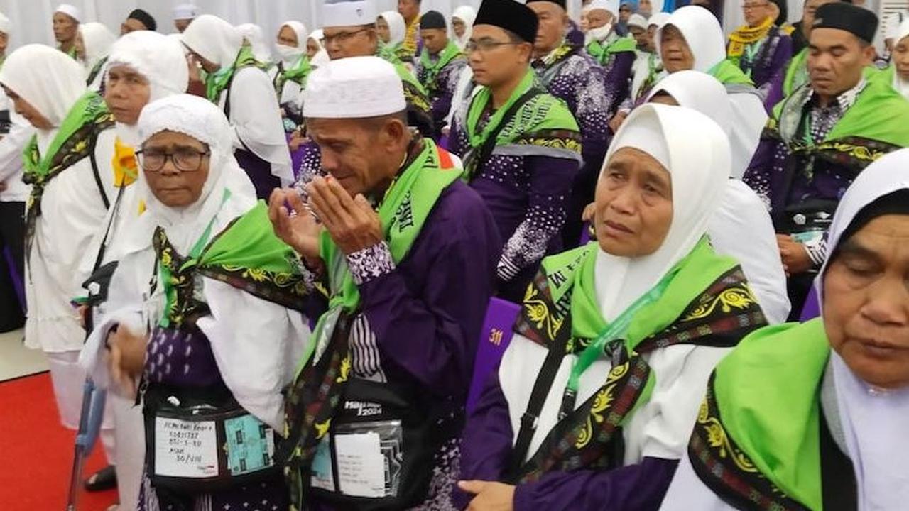 "Alhamdulillah, pembagian uang wakaf Habib Bugak Asyi tahun ini masih sama dengan tahun lalu," ujarnya.
