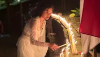 Desainer Migi Rihasalay Nyalakan 1.000 Lilin Sambut Tahun Baru 2026, Simbol Terang dan Harapan