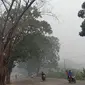 Gelap kabut asap menyelimuti kota Pontianak. (foto: Liputan6.com/aceng mukaram)