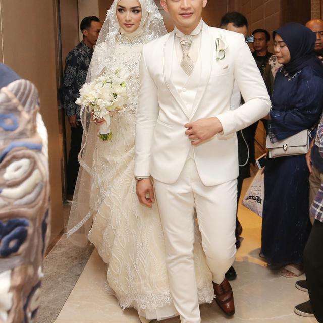 Serba Putih Citra Kirana Dan Rezky Aditya Gelar Resepsi Di Jakarta News Entertainment Fimela Com