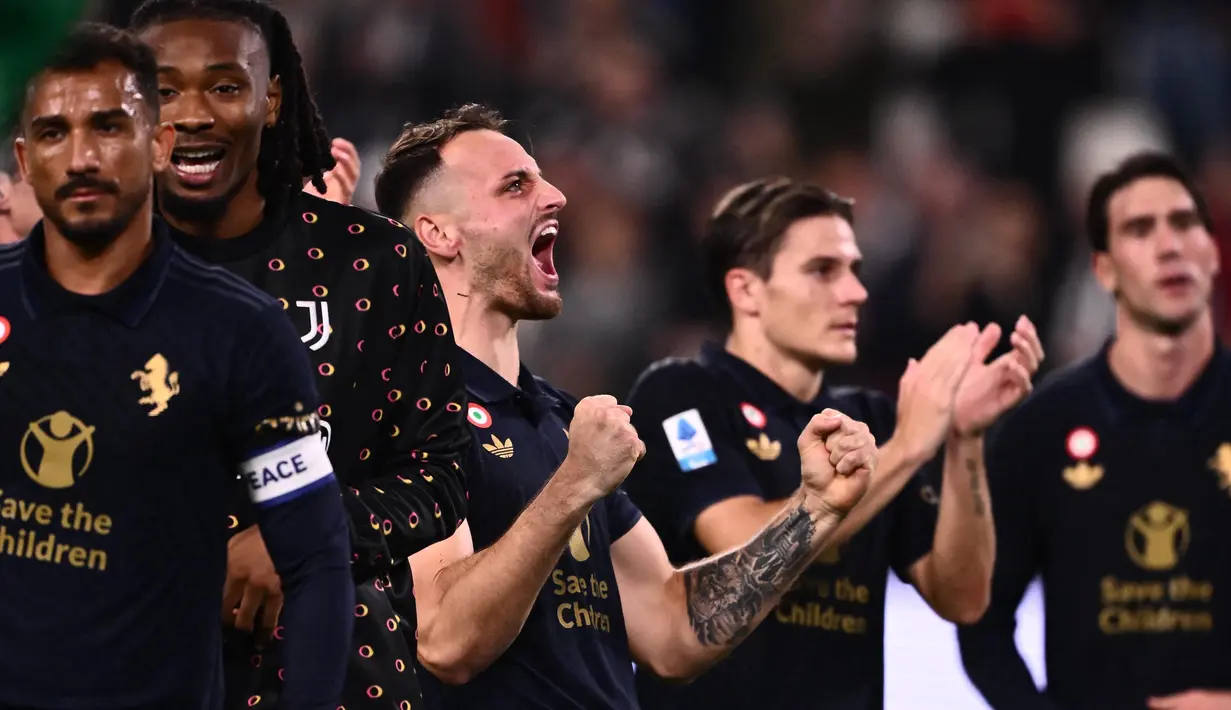 Hingga akhir pertandingan, laga antara Juventus vs Lazio ini berakhir dengan skor 1-0. (MARCO BERTORELLO/AFP)