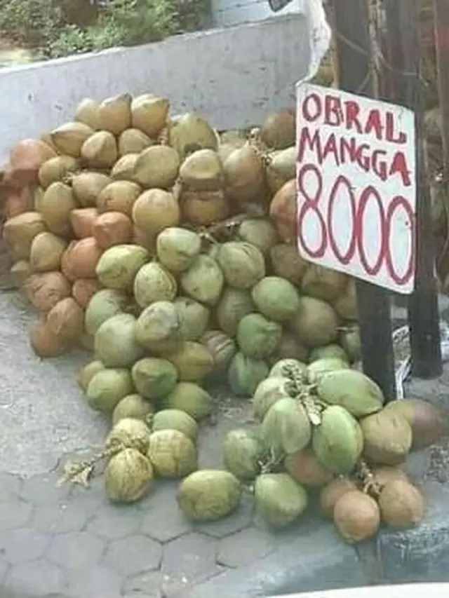 7 Potret Promosi Absurd Orang Jualan Buah Ini Bikin Heran Hot