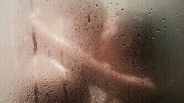 [Bintang] Penuh Gairah, 3 Shio Ini Kehidupan Seksnya Hot Terus