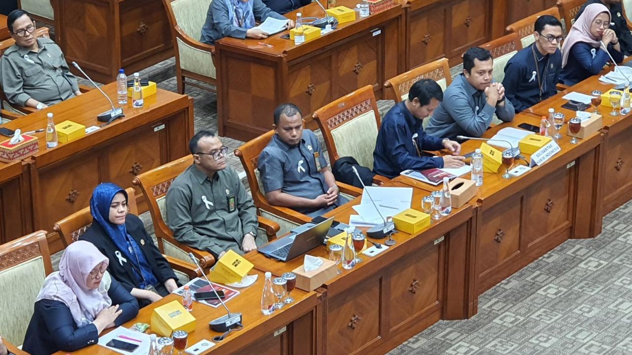 VIDEO: Hakim Beri Perintah Prabowo Kasus Gaji Tak Naik 12 Tahun "Minta Tempo Secepatnya!"