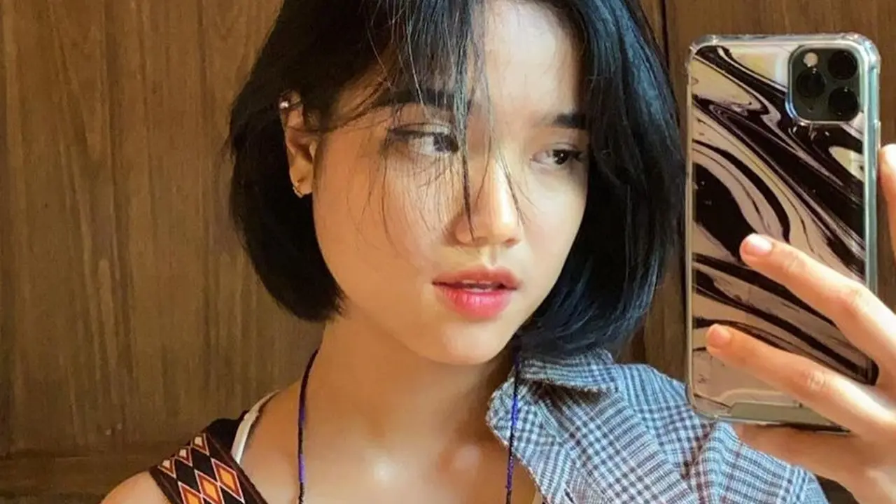 FOTO: Gaya Fuji An dengan OOTD Simpel, Tetap Modis