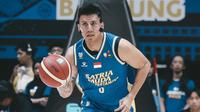 Pebasket Satria Muda Pertamina Bandung, Juan Laurent Kokodiputra. (Bola.com/Erwin Snaz)
