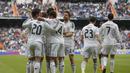 Berkat kemenangan ini Madrid terus menempel ketat Barcelona. El Real berada di peringkat dua klasemen sementara La Liga dengan nilai 73. Mereka terpaut dua angka atas El Barca yang menghuni pucuk klasemen (AP Photo/Andres Kudacki)