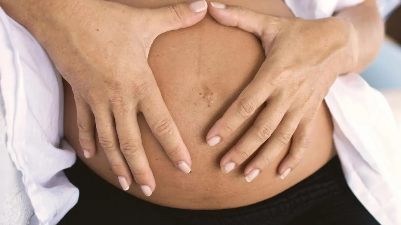 Cara Menghilangkan Stretch Mark pada Ibu Hamil
