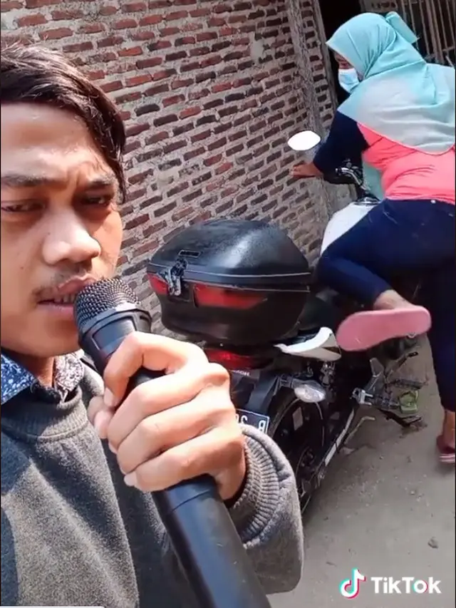 Viral Tukang Kredit Tagih Utang Pakai Speaker, Aksinya Bikin Nasabah Panik