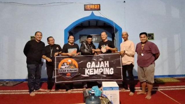 Komunitas Gajah Kemping