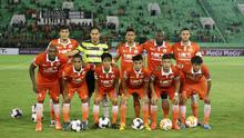 Tim Persija Jakarta Saat bertanding pada laga Piala Jenderal Sudirman di Stadion Manahan, Solo, Sabtu (12/12/2015). (Bola.com/Nicklas Hanoatubun)