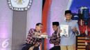 Calon Wakil Gubernur DKI Jakarta no 3, Sandiaga Uno memberi pemaparan terkait programnya saat debat terakhir Pilgub DKI Jakarta 2017 di Hotel Bidakara, Jakarta, Rabu (12/4). (Liputan6.com/Faizal Fanani)