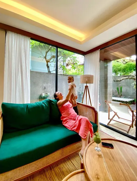 [Instagram/dea_ananda]