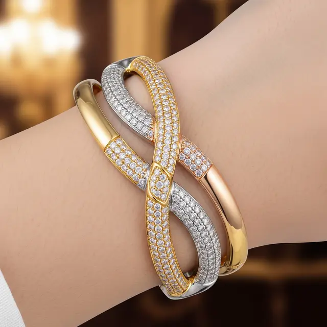 Gelang Twist Aksen Mata Zirkon