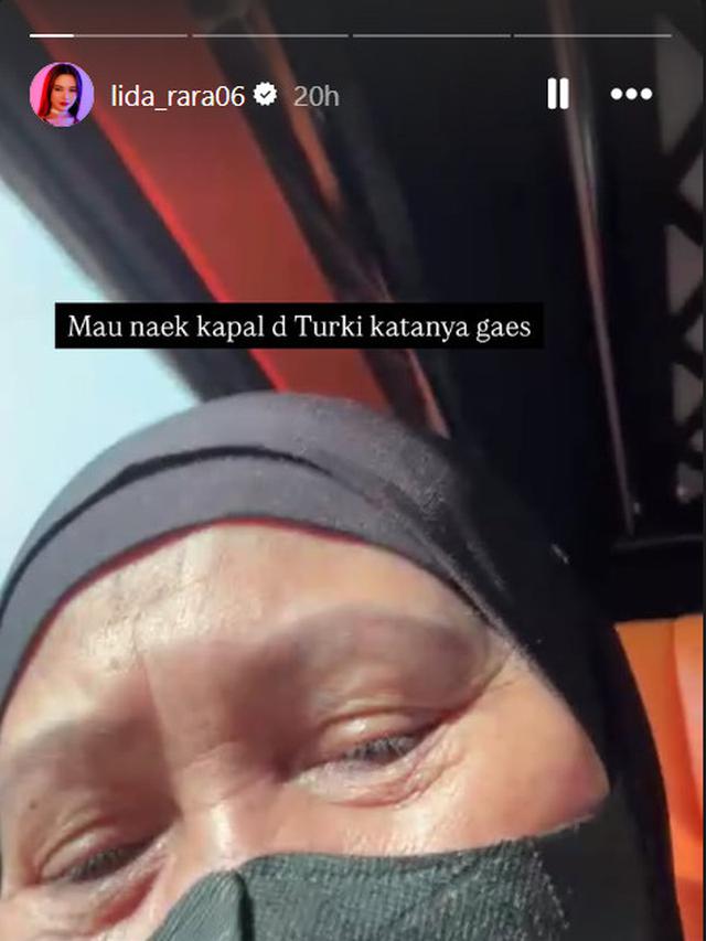 6 Potret Rara LIDA Antar Ibu Berangkat Haji, Perpisahan di Bandara Penuh Haru