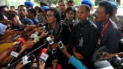 Bambang Widjojanto diperiksa penyidik Bareskrim sebagai tersangka kasus dugaan mengarahkan saksi memberi keterangan palsu dalam sengketa pemilihan kepala daerah Kabupaten Kotawaringin Barat di MK, Jakarta, Selasa (3/2). (Liputan6.com/Johan Tallo)