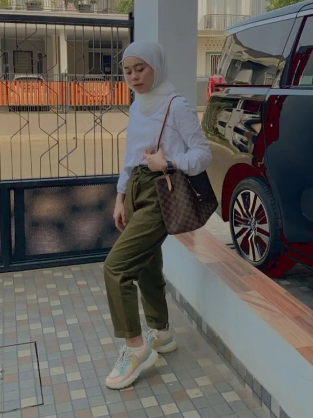 Lesti Kejora dan gaya berbusana (Instagram/lestykejora)