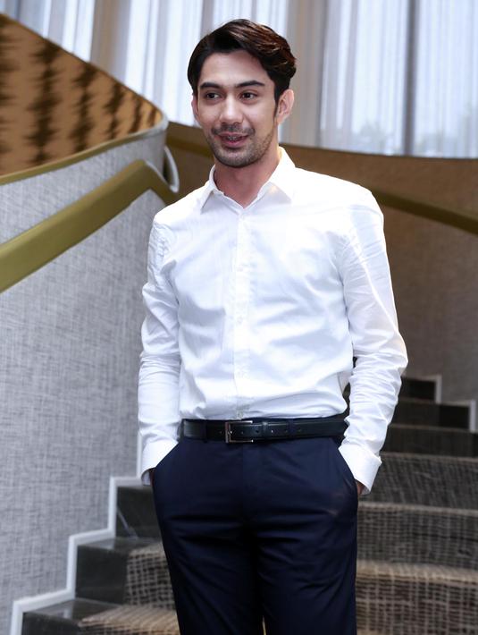  Reza  Rahadian  Turunkan Berat Badan untuk Film  Barunya 