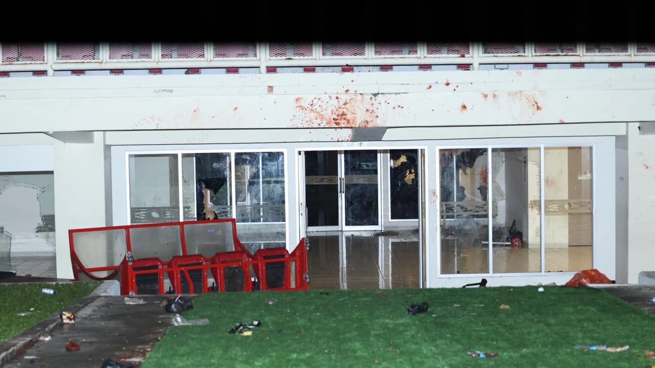 Kericuhan di Stadion Lukas Enembe Dibakar usai Persipura kalah