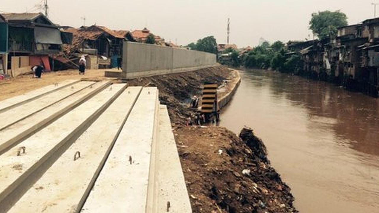 Proyek bantaran kali di Kampung Pulo belum efektif atasi banjir