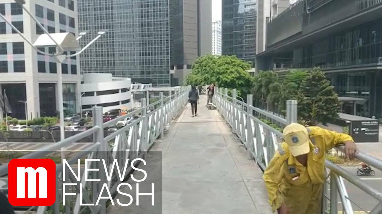 VIDEO: Pemprov DKI Jakarta Coba-Coba Inovasi JPO Atap Terbuka di Jalan Sudirman