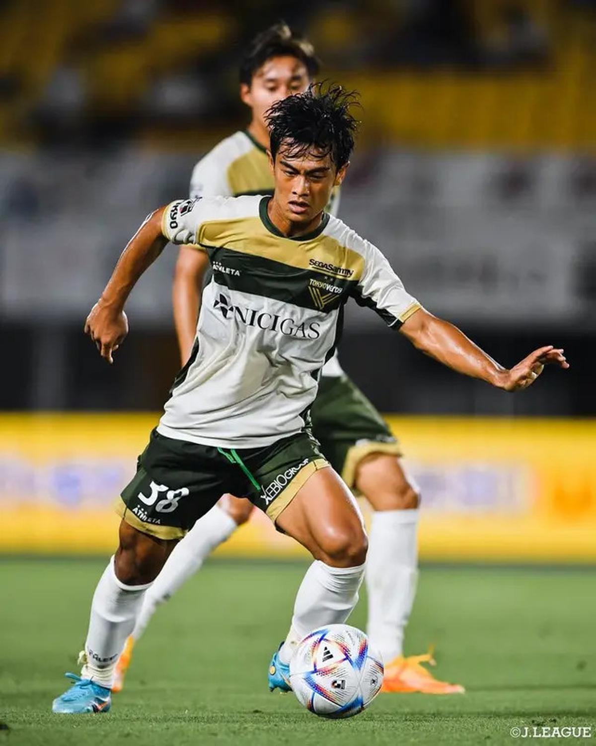 Nasib Para Pemain Indonesia yang Pernah Menjajal Kerasnya Liga Jepang, Perlukah Rizki Ridho Mengambil Tantangan?