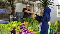 Muhammad Risqi selaku Pendiri “Tsukiji Mart” yang berlokasi di jl Jagakarsa 18 A-B Jakarta Selatan