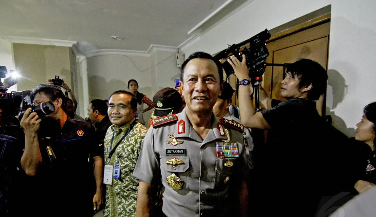 Jenderal Sutarman tiba di kantor KPU sekitar pukul 15.45 WIB. Jakarta, Jumat (9/5/2014) (Liputan6.com/Faizal Fanani)