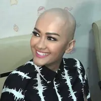 Sidang perceraian antara Gaston Castano dan Julia Perez akan segera memasuki tahap akhir. Dikarenakan Gaston Castano tidak melakukan upaya hukum, makan pengadilan akan mengambil keputusan pada agenda berikutnya.