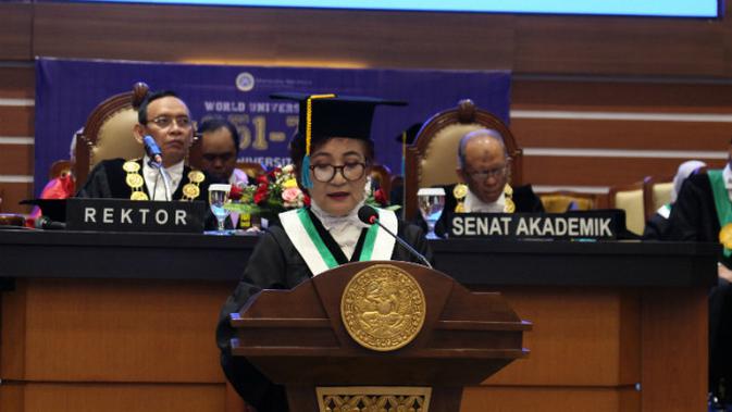 Guru Besar Universitas Airlangga Prof Asti (Foto: Liputan6.com/Dian Kurniawan)