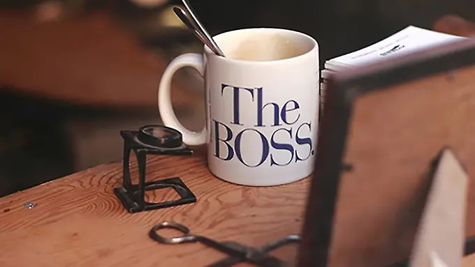 [Bintang] Nggak Hanya Bos, 3 Orang Ini Juga Harus Kamu Deketin