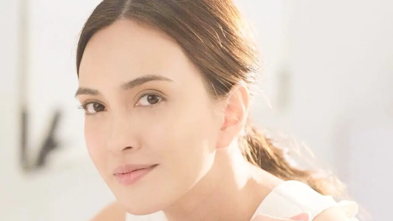 [Bintang] Cantik Memikat Hati, Begini Tampilan Shandy Aulia Tanpa Makeup Tebal