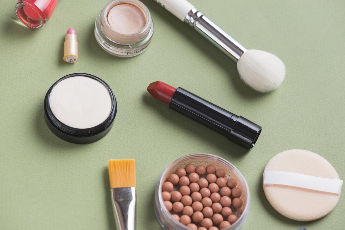 4 Kandungan Berbahaya di Produk Kosmetik yang Harus Dihindari!