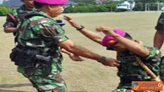 Citizen6, Surabaya: Pasukan Elit TNI AL bertambah 30 orang setelah mengikuti Diktaifib Angkatan ke - 38 di Lapangan Apel Kodikmar Gunungsari, Surabaya, Kamis (14/6). (Pengirim: Mayor Laut (KH) Rohman Arif).