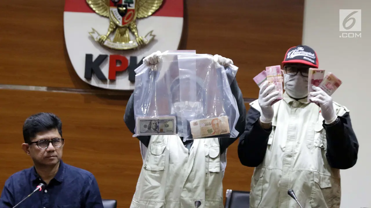 KPK Perlihatkan Barang Bukti OTT Jaksa